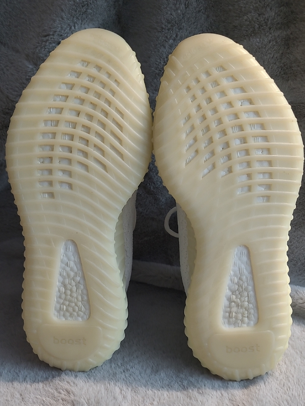 Adidas Yeezy 350 V2 Boost Shoes Mens 11.5 / 46 - Picture 3 of 8